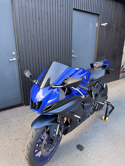 Yamaha R7 2 of 11