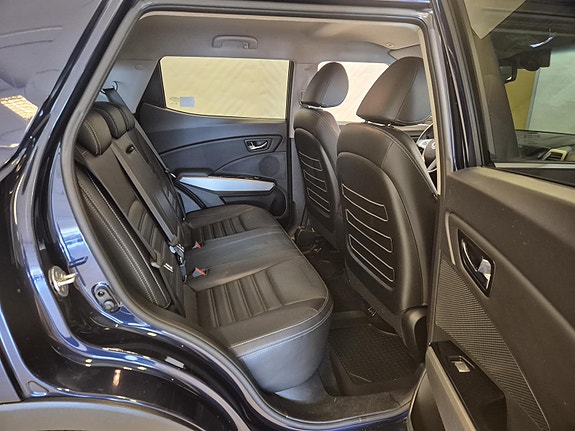 SsangYong Tivoli 11 of 25