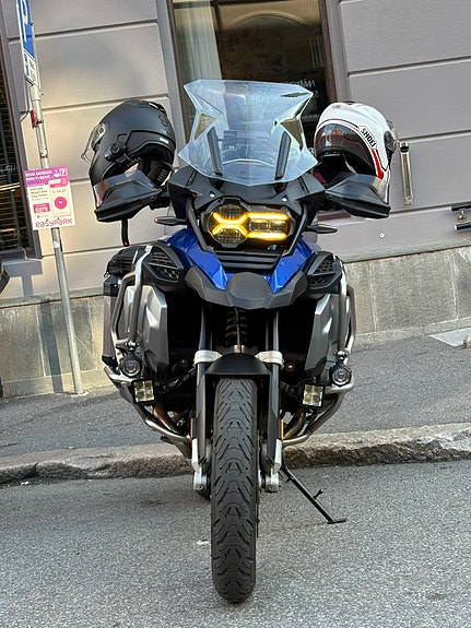 BMW R 1250 GS Adventure 2 of 11