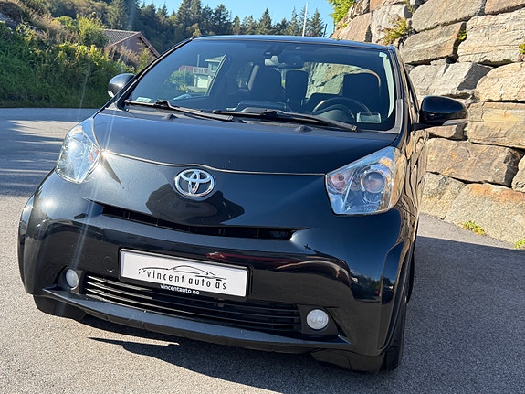 Toyota IQ 5 of 30