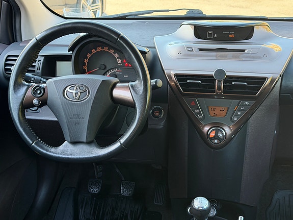Toyota IQ 30 of 30