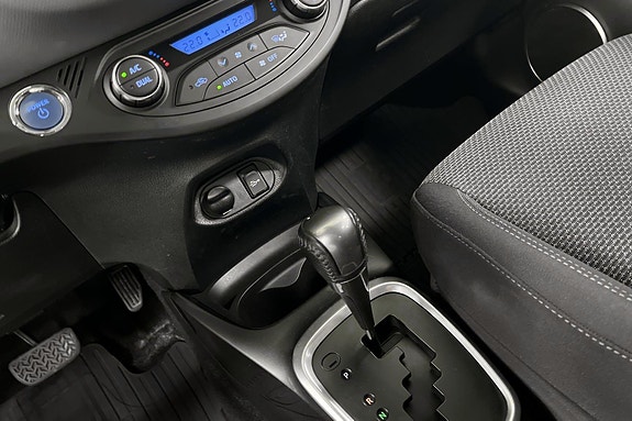 Toyota Yaris 14 of 24