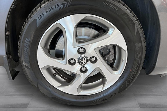 Toyota Yaris 24 of 24