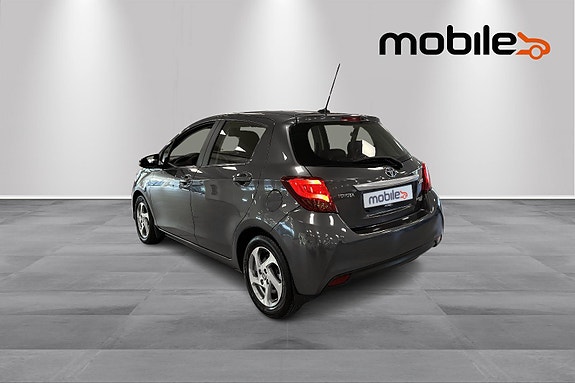 Toyota Yaris 21 of 24