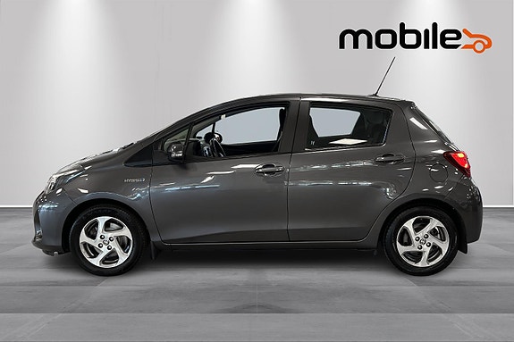 Toyota Yaris 20 of 24