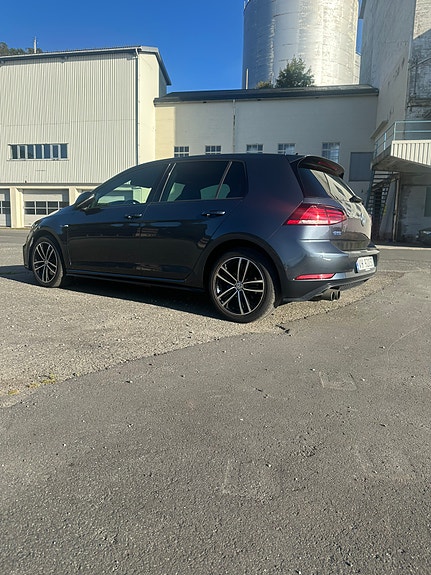 Volkswagen Golf VII 6 of 13