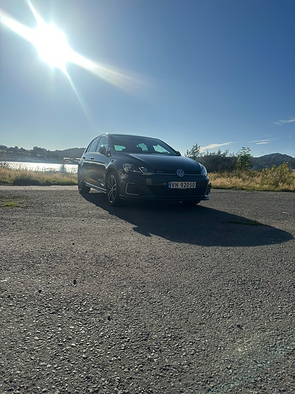 Volkswagen Golf VII 2 of 13