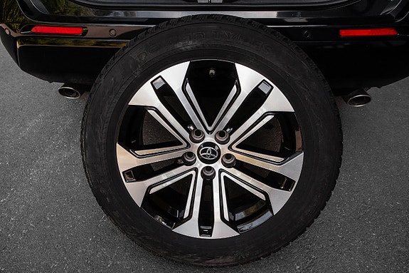 Toyota RAV4 Plug-in Hybrid 19 of 20
