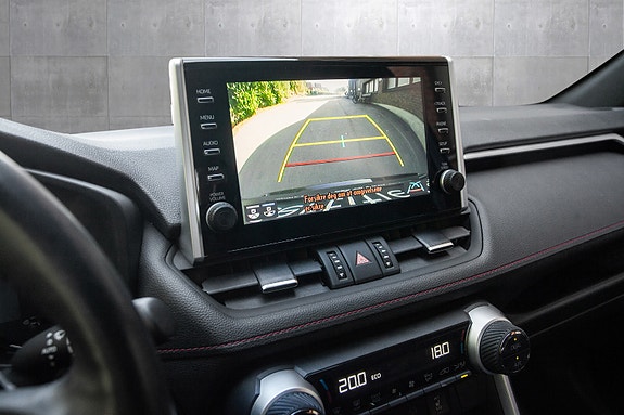 Toyota RAV4 Plug-in Hybrid 12 of 20