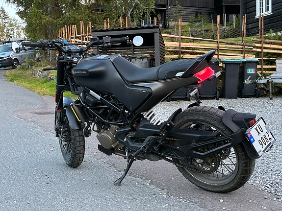 Husqvarna Svartpilen 125 5 of 19
