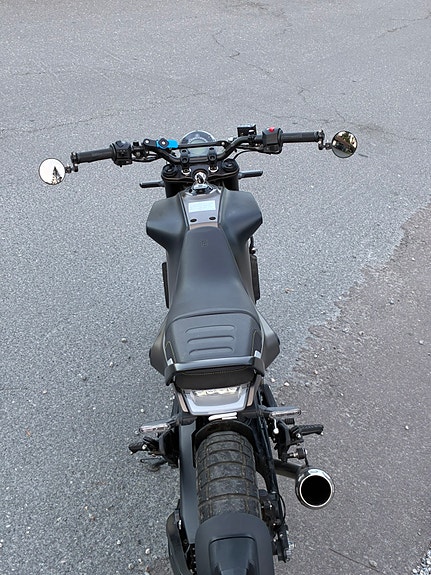 Husqvarna Svartpilen 125 19 of 19
