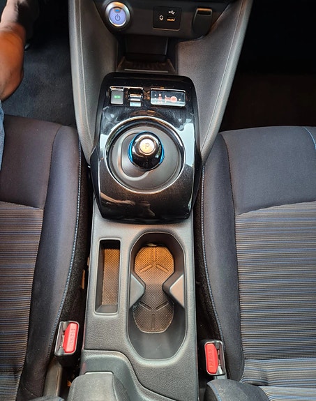 Nissan Leaf 5 of 17