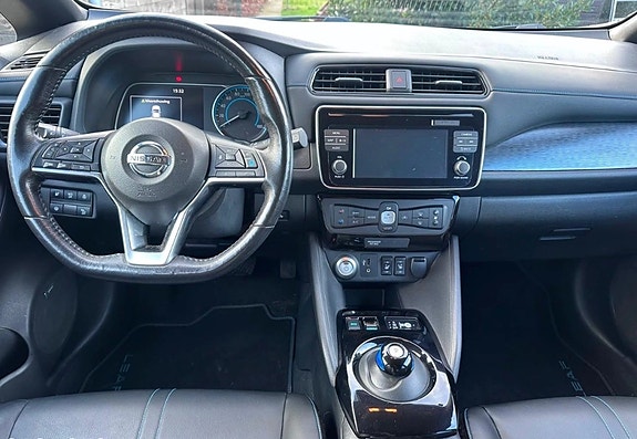 Nissan Leaf 2 of 17