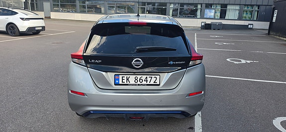 Nissan Leaf 11 of 17