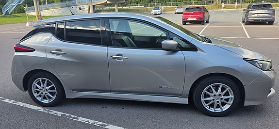 Nissan Leaf 13 of 17
