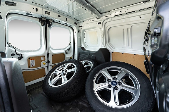Ford Transit Connect 22 of 23
