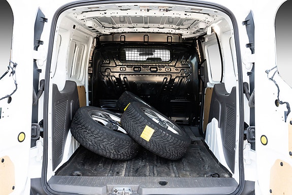 Ford Transit Connect 21 of 23