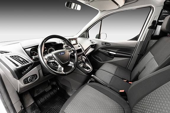 Ford Transit Connect 18 of 23