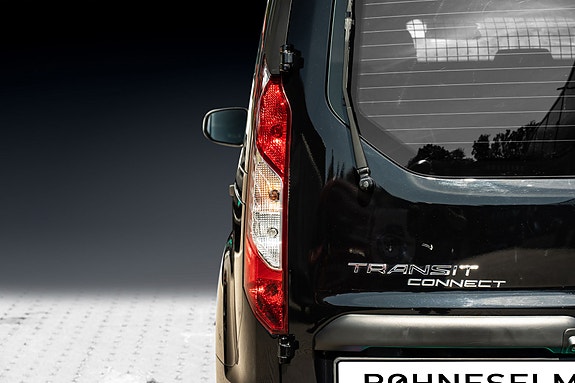 Ford Transit Connect 10 of 26