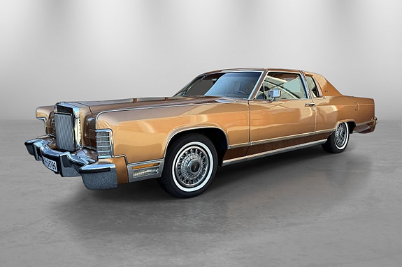 Lincoln Continental 7 of 30