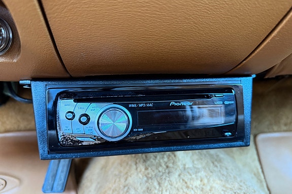 Lincoln Continental 26 of 30