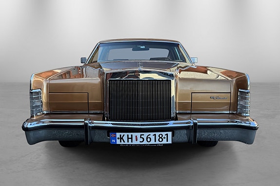 Lincoln Continental 2 of 30