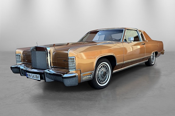 Lincoln Continental 8 of 30