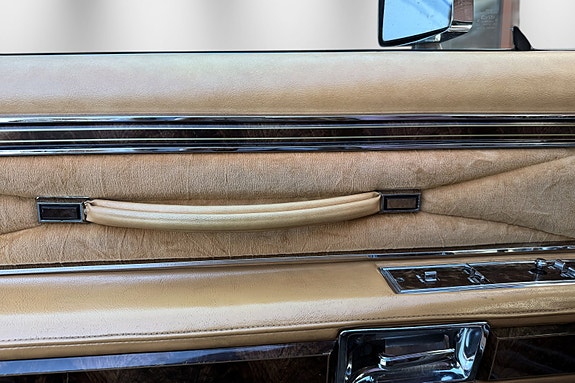 Lincoln Continental 30 of 30