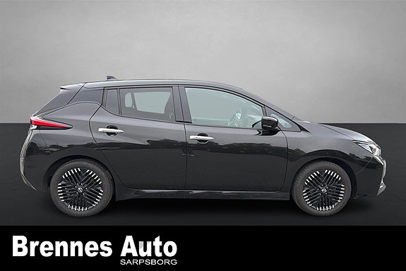 Nissan Leaf 8 of 21