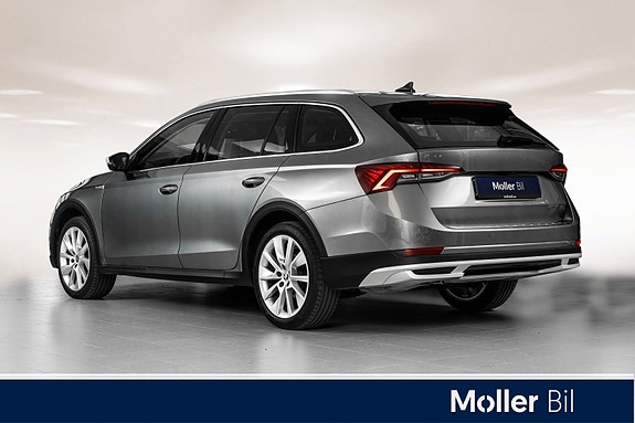 Skoda Octavia Scout 5 of 28