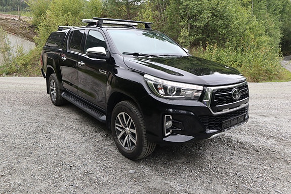Toyota HiLux 7 of 30