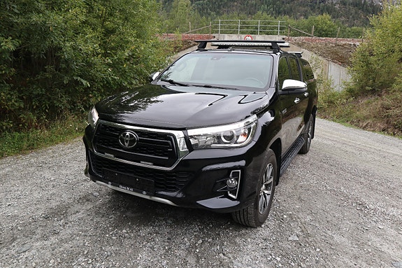 Toyota HiLux 5 of 30
