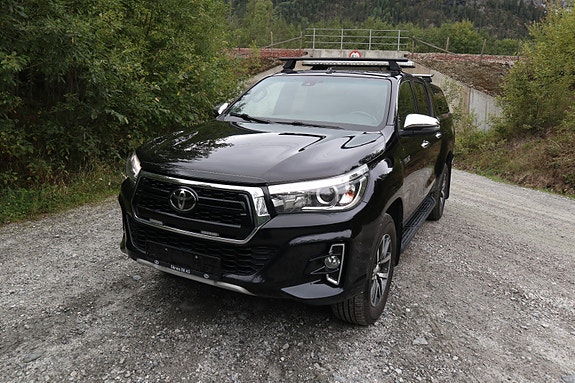 Toyota HiLux 6 of 30