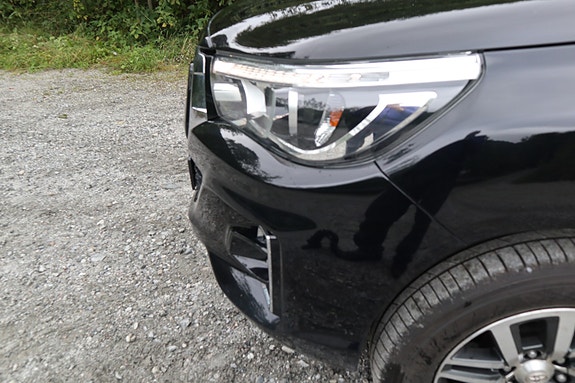 Toyota HiLux 16 of 30