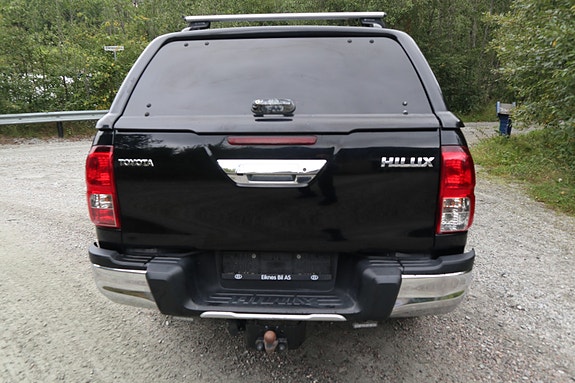 Toyota HiLux 13 of 30