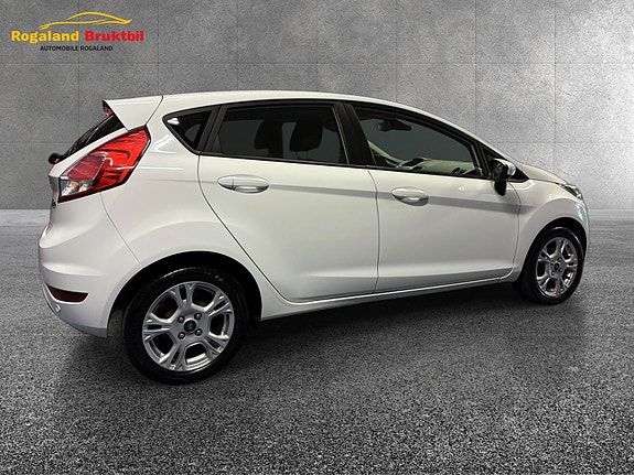 Ford Fiesta 7 of 30