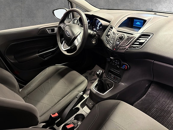 Ford Fiesta 29 of 30