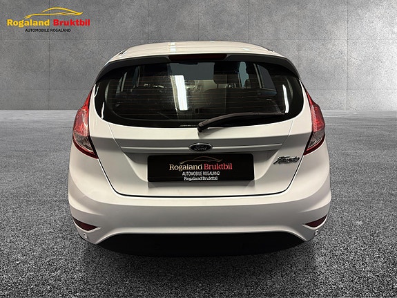 Ford Fiesta 10 of 30