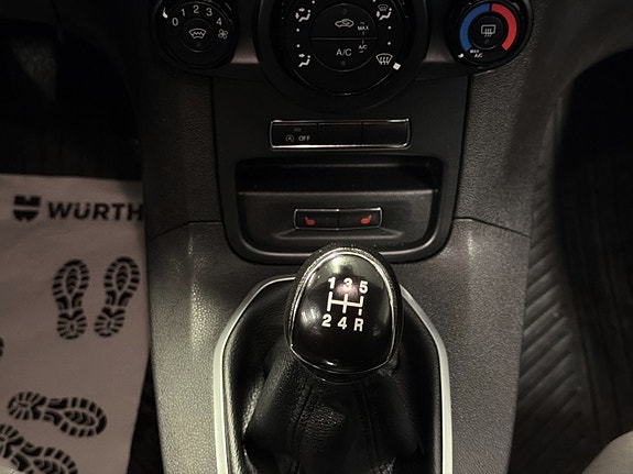 Ford Fiesta 20 of 30