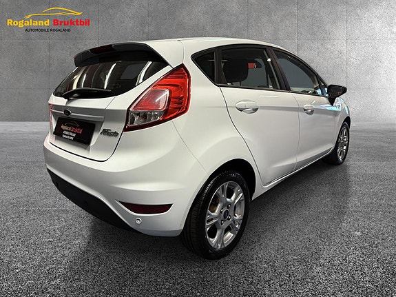 Ford Fiesta 8 of 30