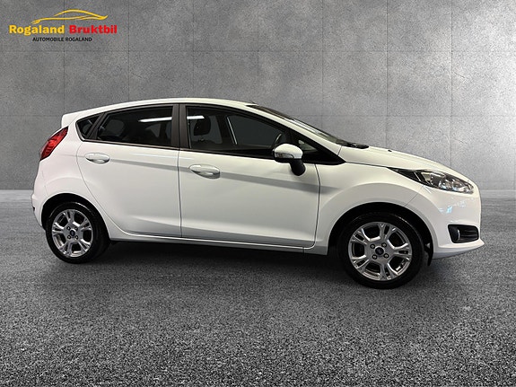 Ford Fiesta 6 of 30