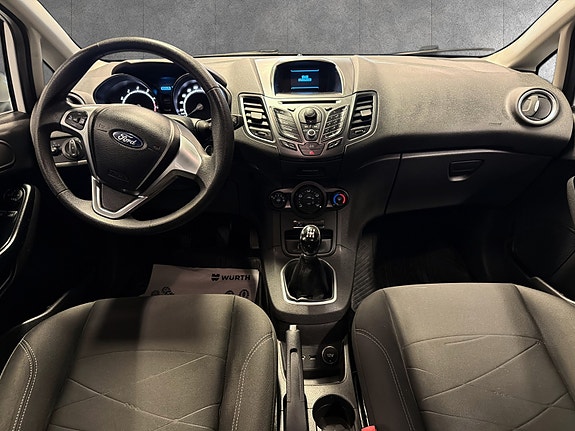 Ford Fiesta 17 of 30