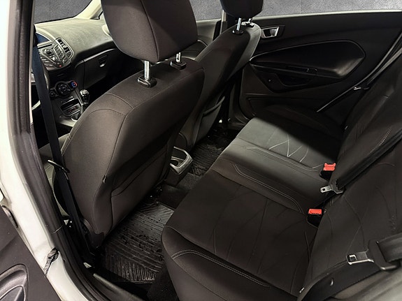 Ford Fiesta 22 of 30