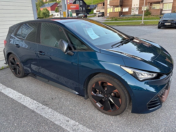 Cupra Born 3 of 8