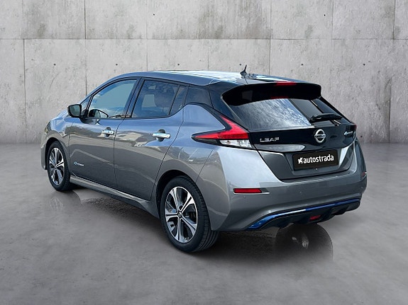 Nissan Leaf 3 of 30