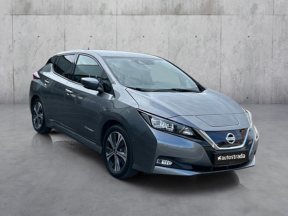 Nissan Leaf 7 of 30