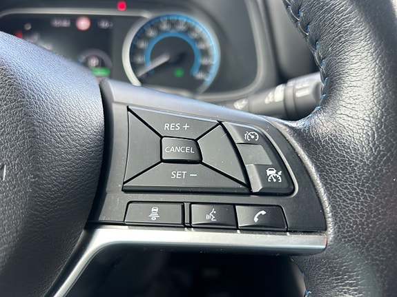 Nissan Leaf 28 of 30