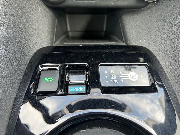 Nissan Leaf 27 of 30