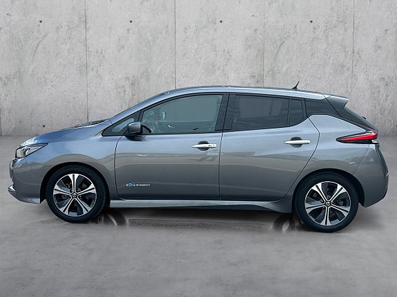 Nissan Leaf 2 of 30