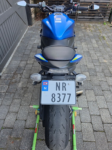 Suzuki GSX-S 1000 3 of 7
